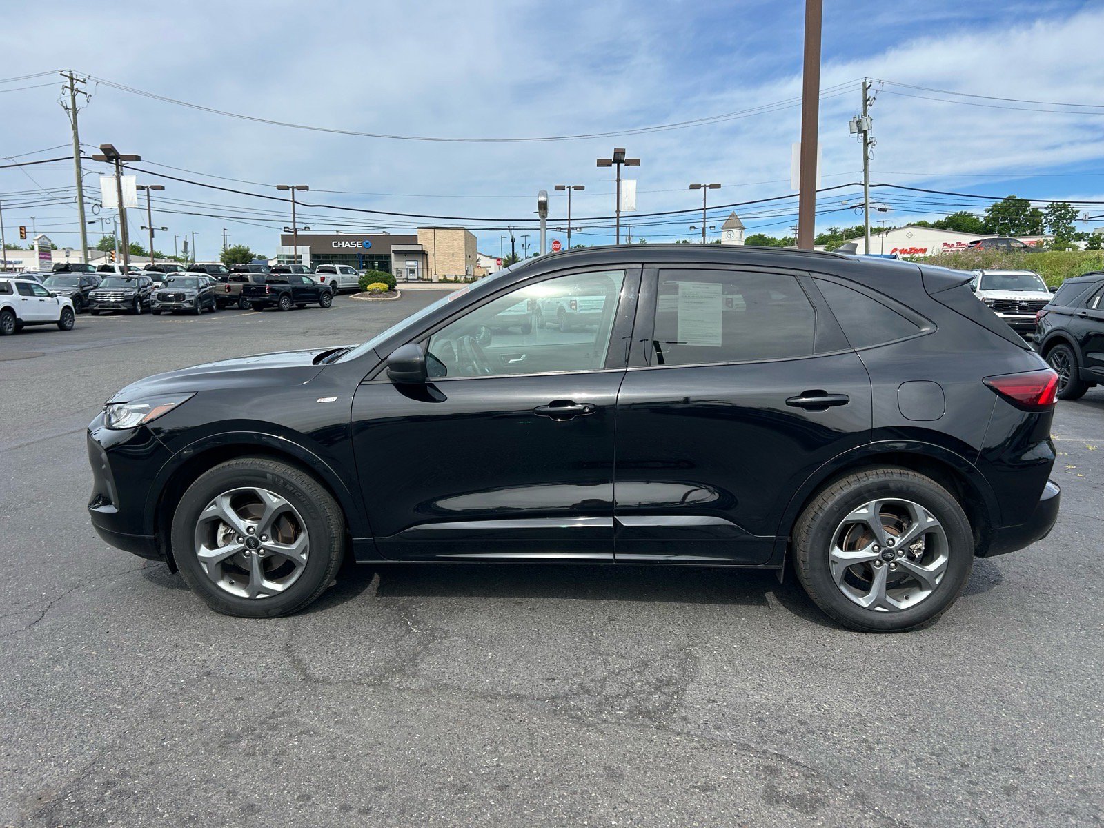 Certified 2024 Ford Escape ST-Line w/ Tech Pack #1 AWD/4WD image 8