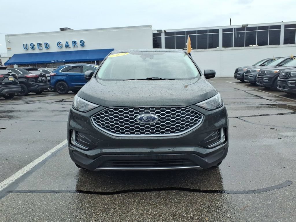 Certified 2024 Ford Edge SEL w/ Convenience Package AWD/4WD image 3