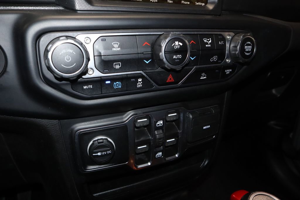 Used 2023 Jeep Wrangler Unlimited Sahara AWD/4WD image 33