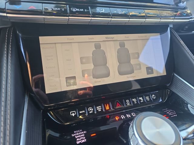 Used 2024 Jeep Grand Wagoneer Series II w/ Quick Order Packagew 28T image 17