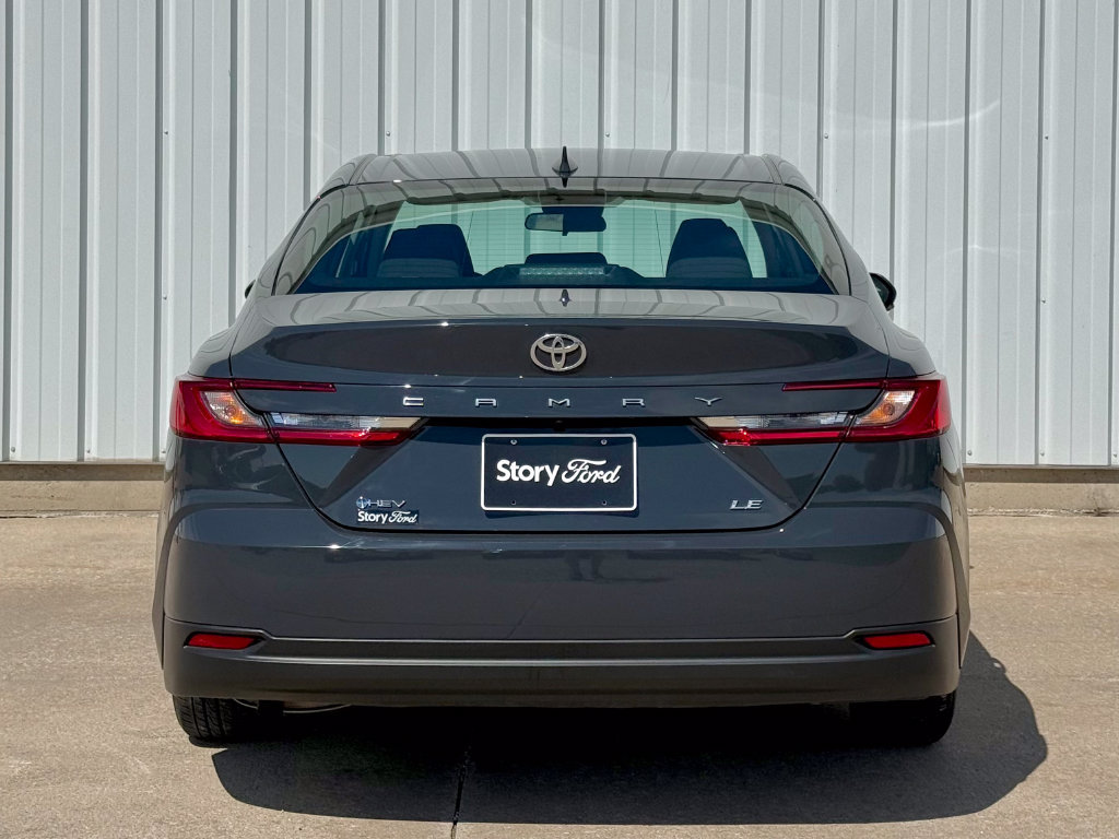 Used 2025 Toyota Camry LE FWD image 5