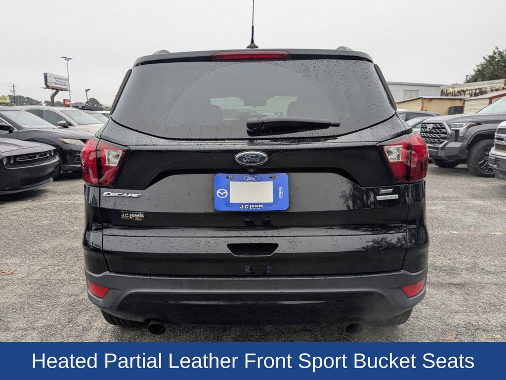 Certified 2019 Ford Escape SE image 5