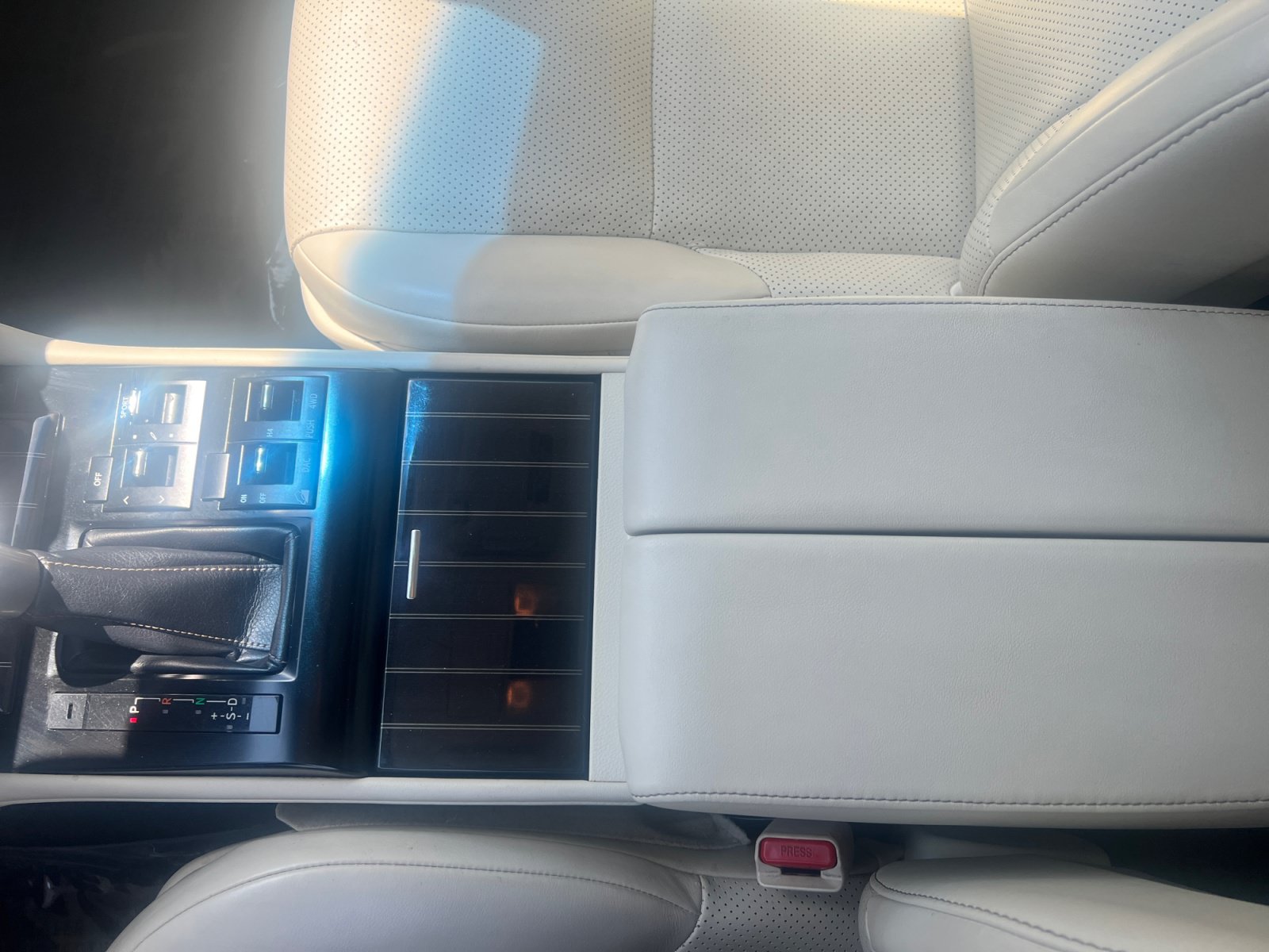 Used 2020 Lexus GX 460 Luxury w/ Luxury Sport Package AWD/4WD image 23