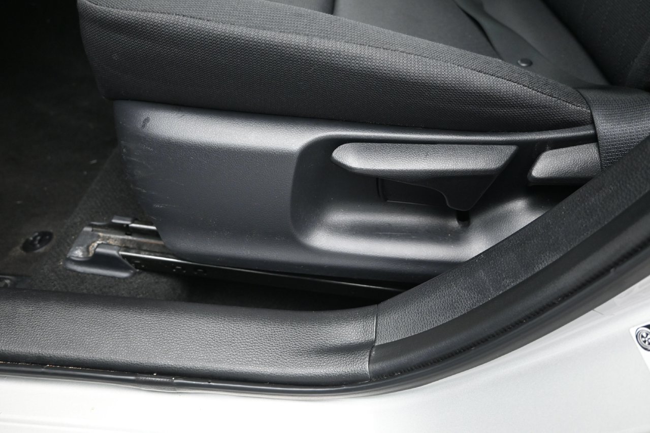 Used 2024 Toyota Corolla LE FWD image 25