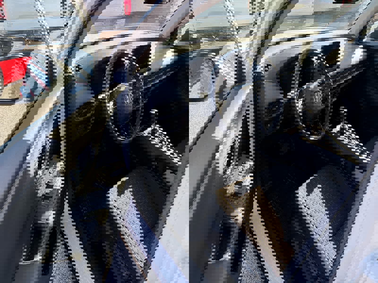 Used 2023 Honda HR-V LX image 7