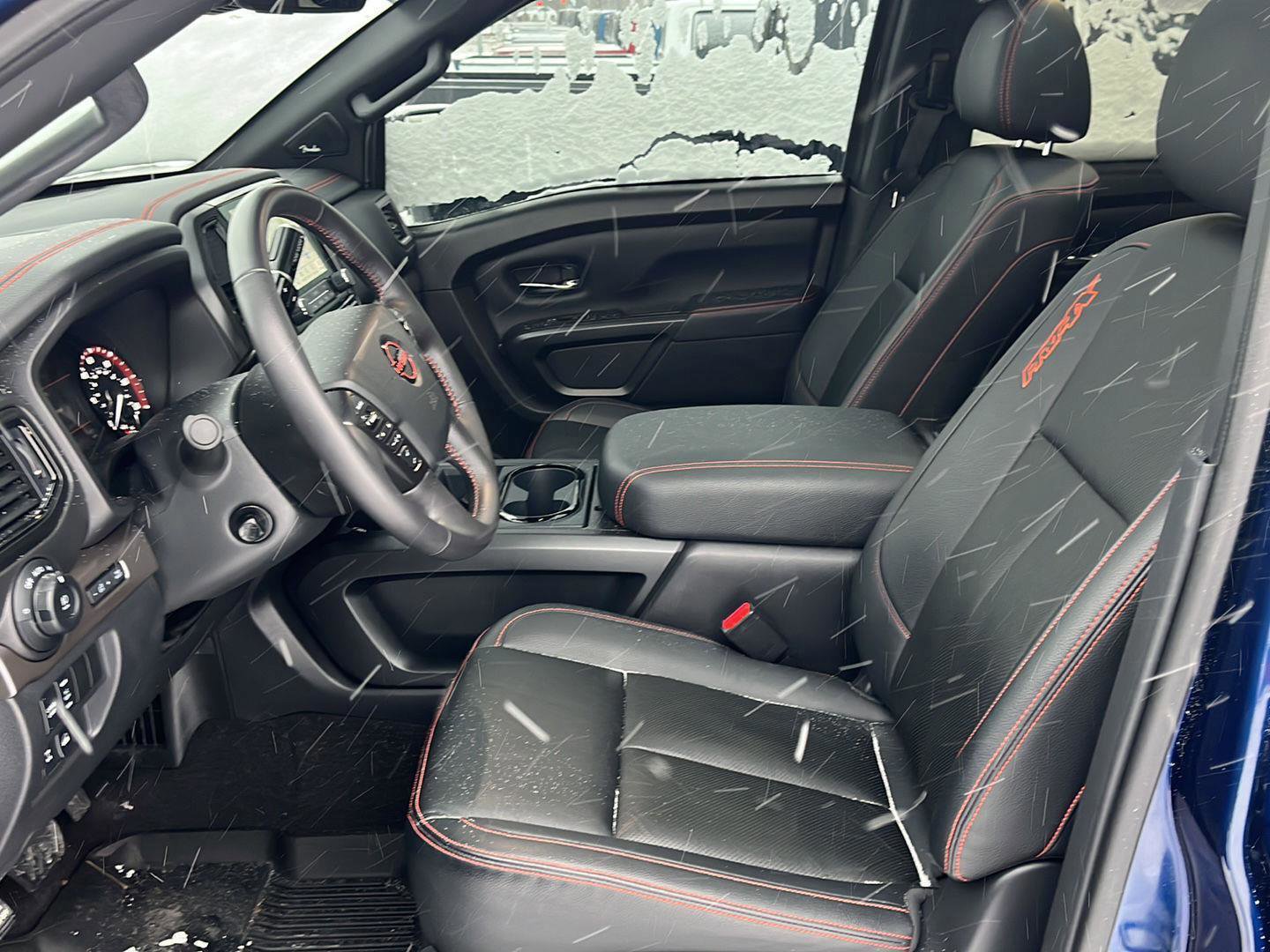 Used 2023 Nissan Titan PRO-4X w/ Pro-4x Convenience Package image 7