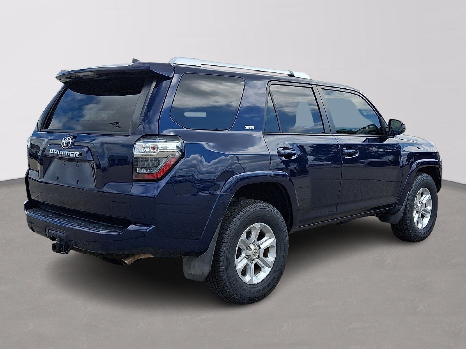 Used 2018 Toyota 4Runner SR5 RWD image 6