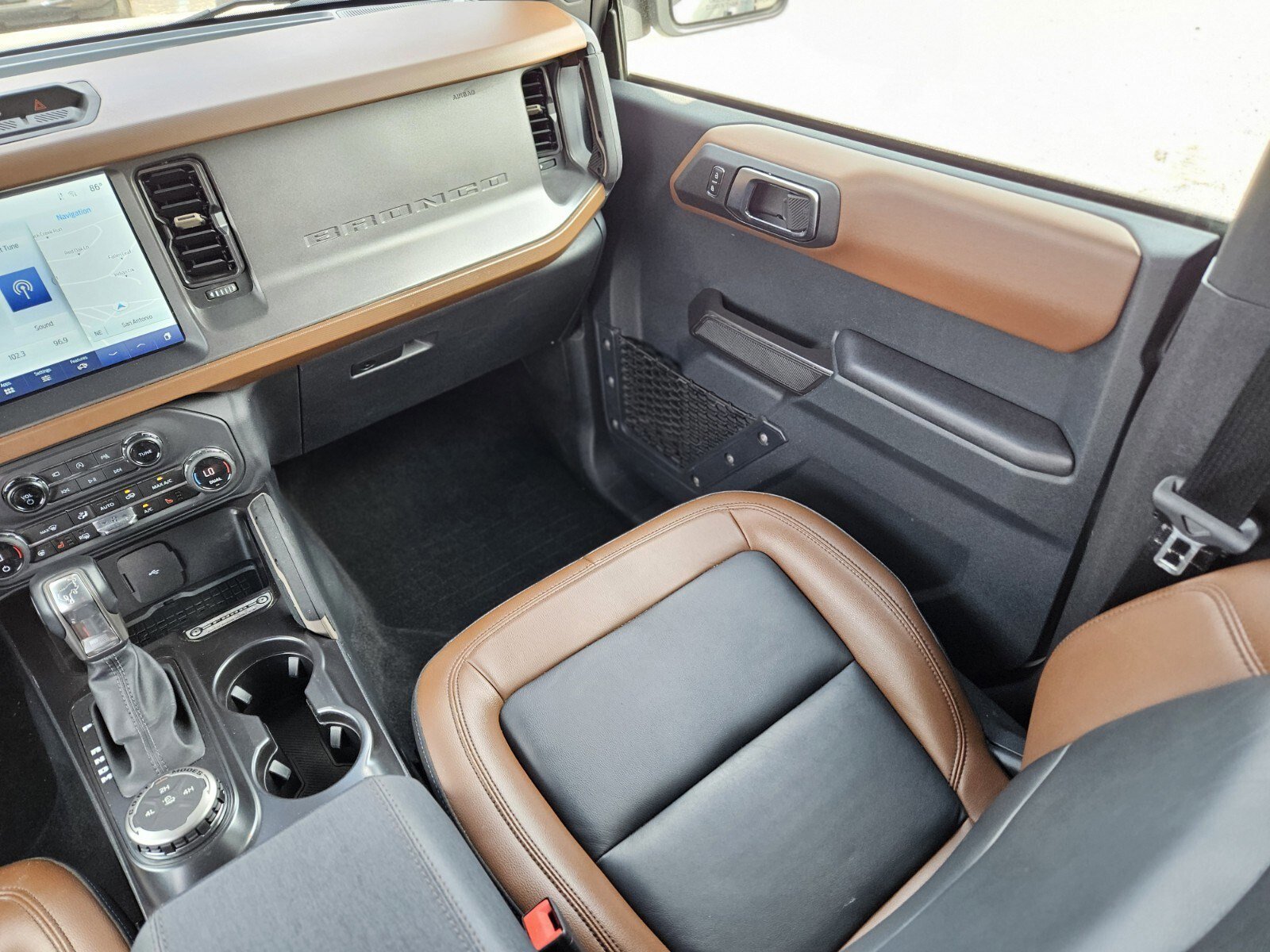 Certified 2024 Ford Bronco Outer Banks image 16