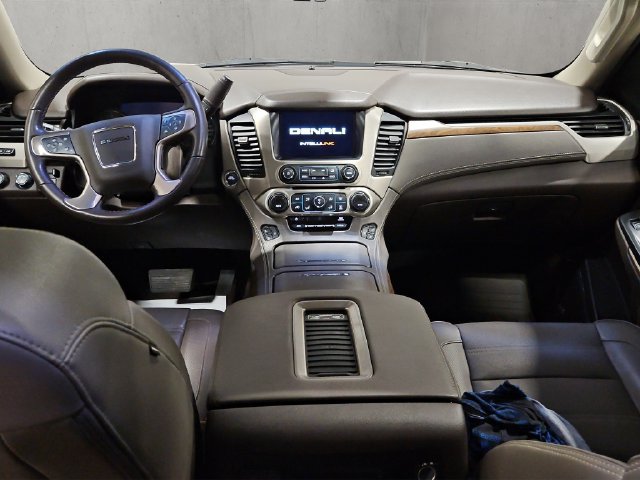 Used 2019 GMC Yukon XL Denali w/ Open Road Package AWD/4WD image 2