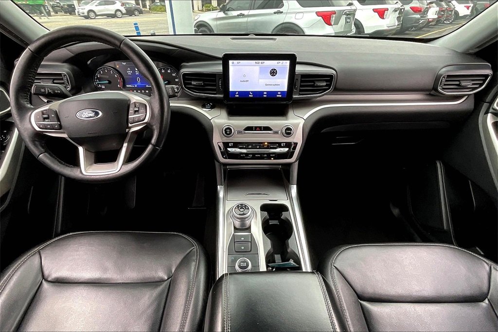 Certified 2020 Ford Explorer XLT w/ Equipment Group 202A image 13