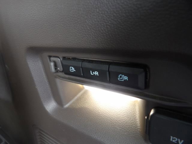 Certified 2020 Ford Explorer Platinum w/ Premium Technology Package image 30