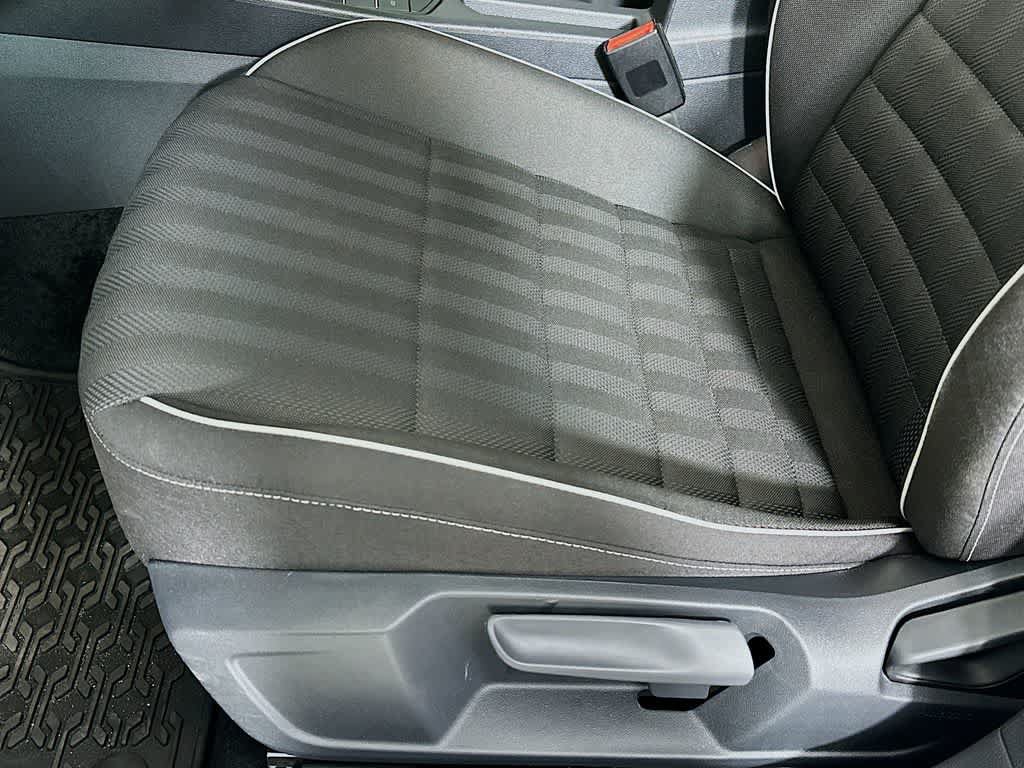 Used 2024 Volkswagen Jetta Sport FWD image 29