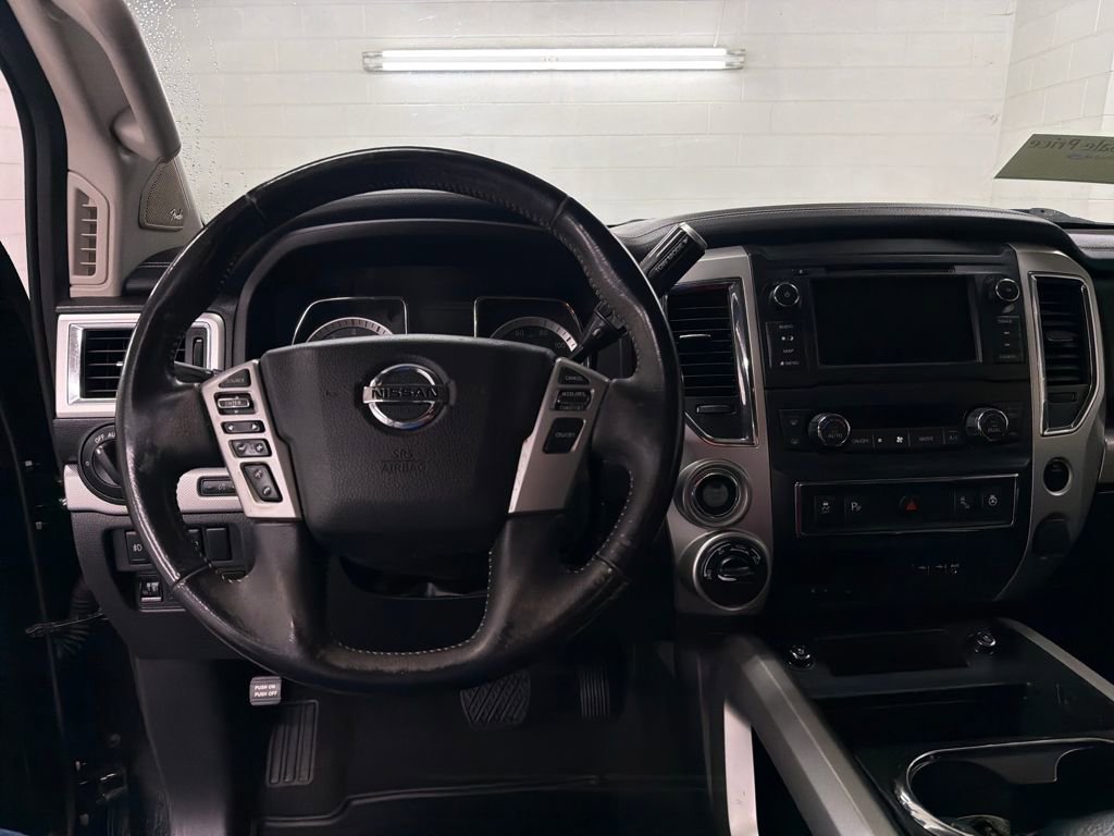 Used 2019 Nissan Titan PRO-4X w/ Pro-4x Convenience Package image 9