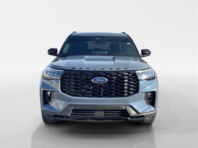Certified 2025 Ford Explorer ST-Line image 9