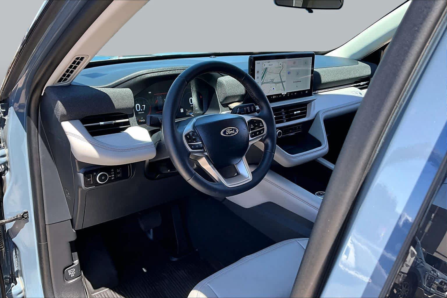 Certified 2026 Ford Explorer Active w/ Active Comfort Package RWD image 17