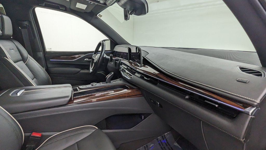 Used 2022 Cadillac Escalade ESV Premium Luxury AWD/4WD image 43
