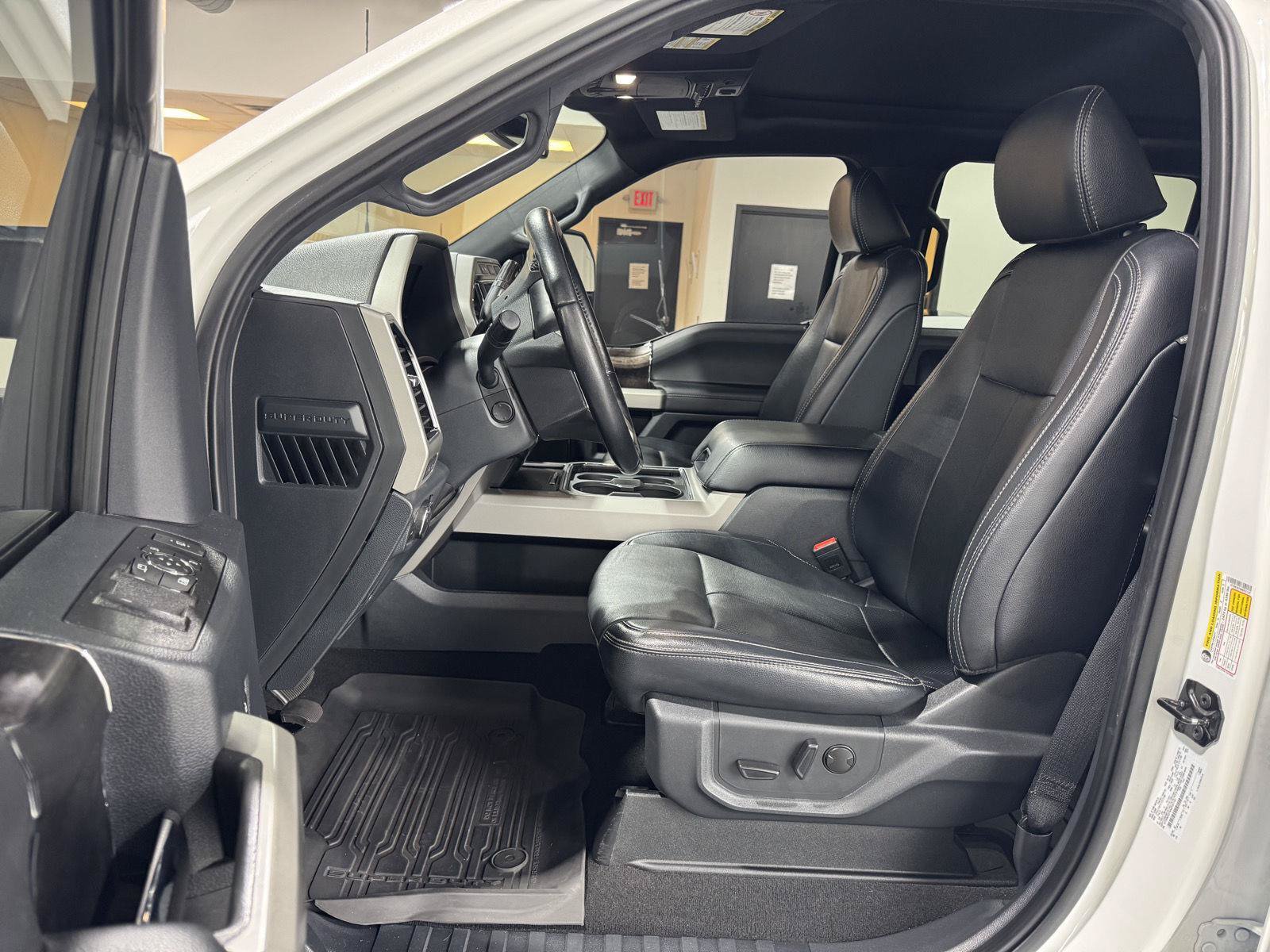 Certified 2022 Ford F350 Lariat w/ Lariat Ultimate Package AWD/4WD image 18