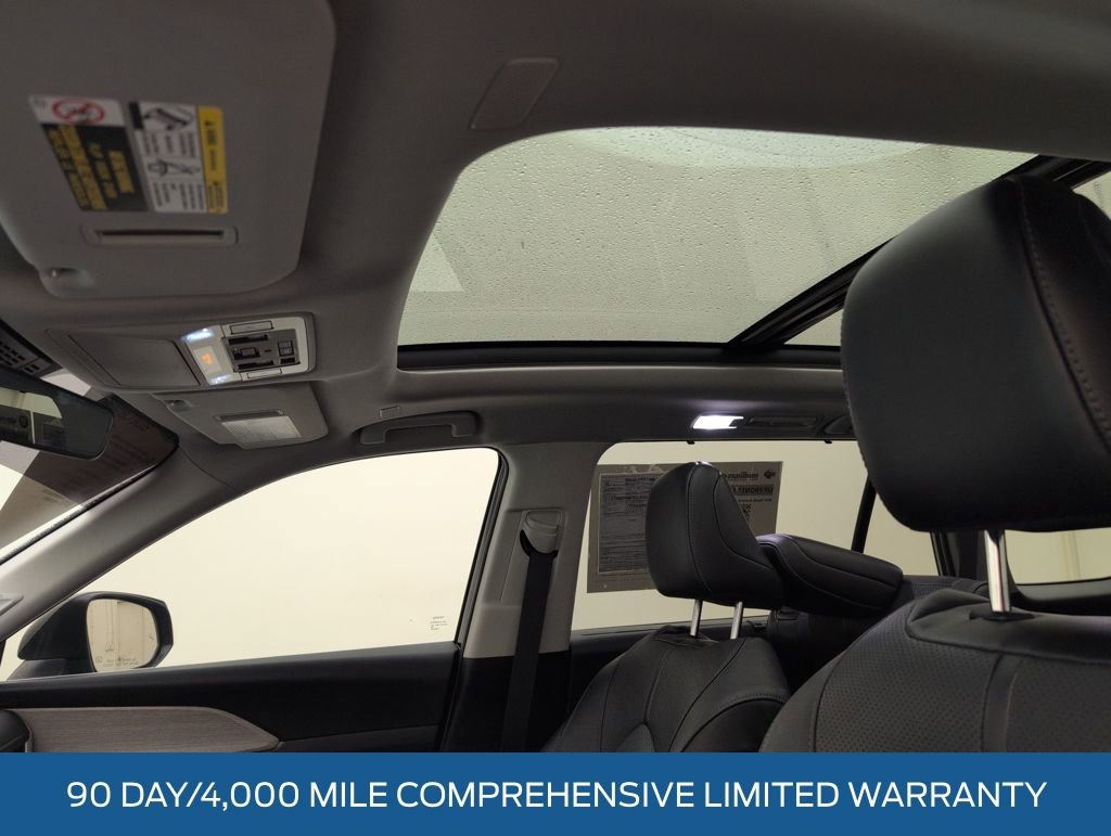 Used 2024 Toyota Grand Highlander Limited image 9