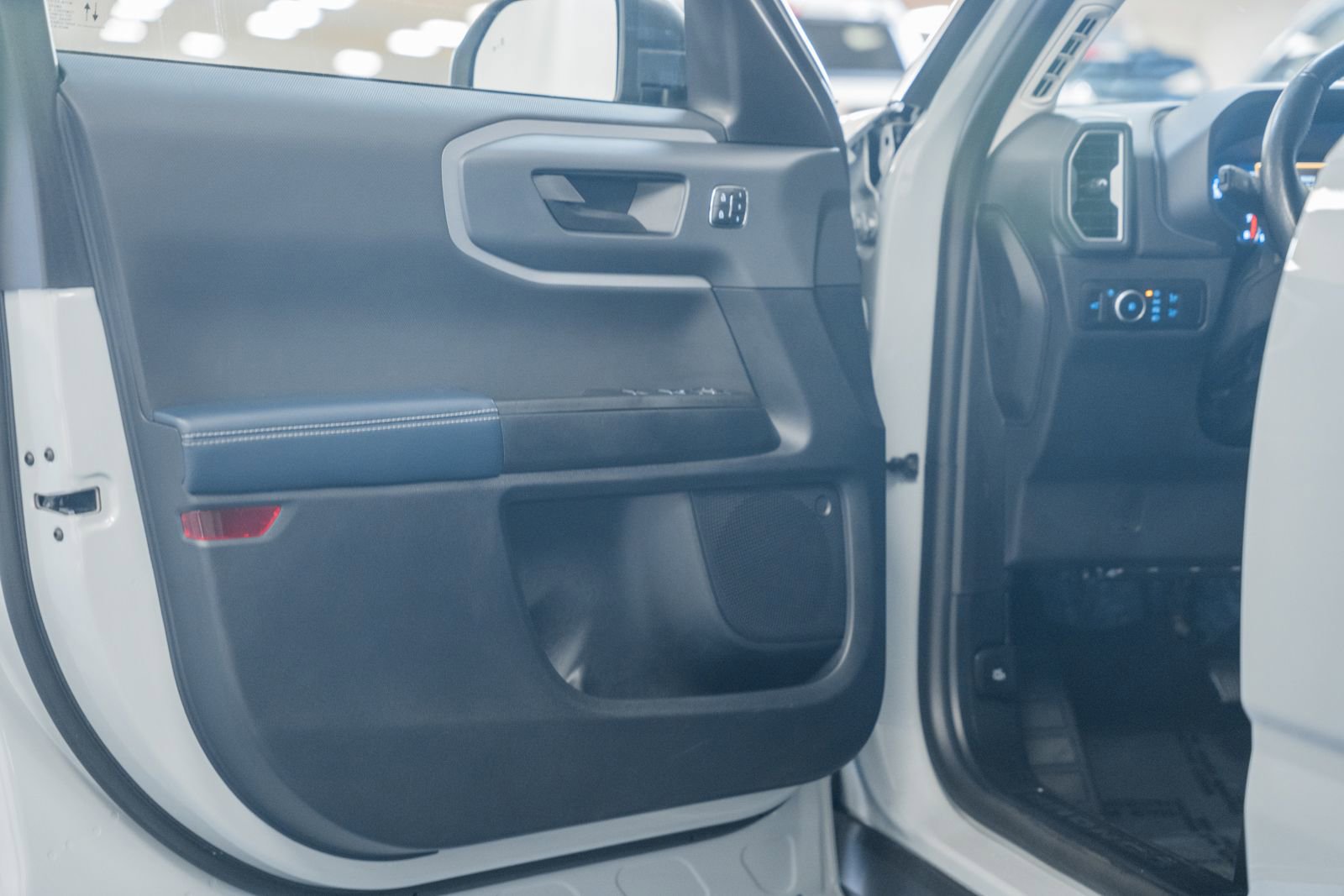 Certified 2023 Ford Bronco Sport Outer Banks image 43