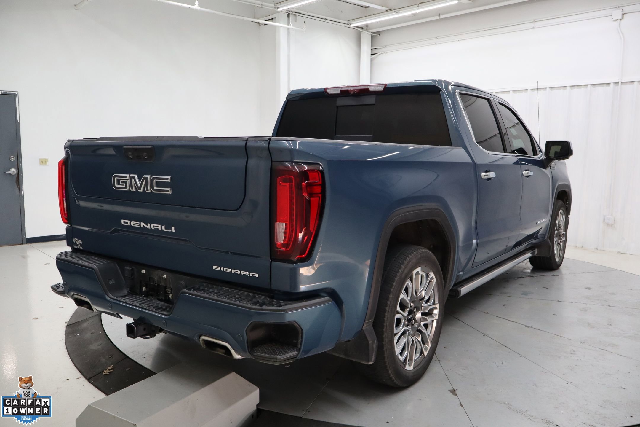 Used 2024 GMC Sierra 1500 Denali Ultimate AWD/4WD image 2
