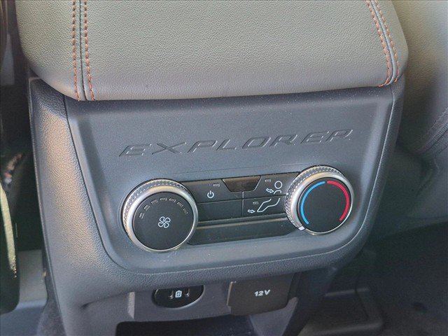 Certified 2025 Ford Explorer Active w/ Active Comfort Package RWD image 15