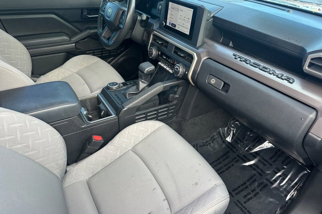 Used 2024 Toyota Tacoma SR5 AWD/4WD image 15