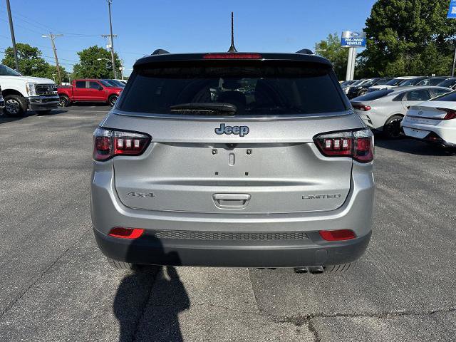 Used 2022 Jeep Compass Limited AWD/4WD image 5
