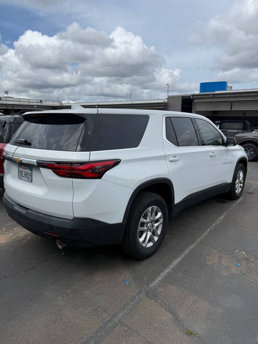 Used 2022 Chevrolet Traverse LS FWD image 4