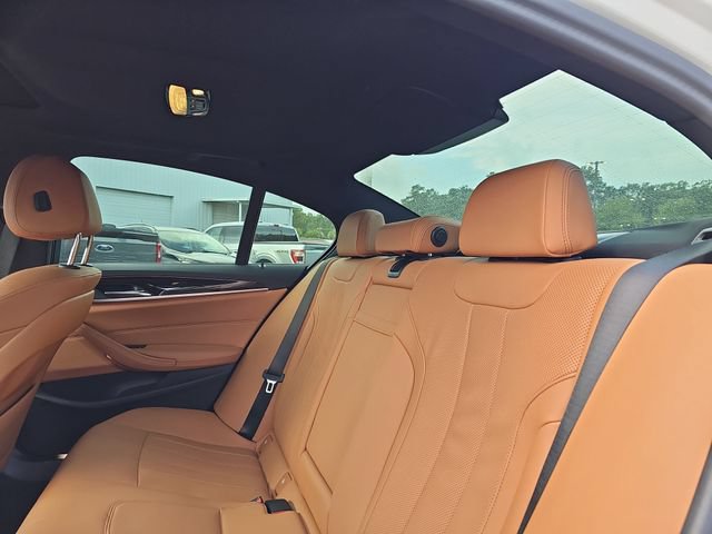 Used 2023 BMW 530i w/ Convenience Package RWD image 14