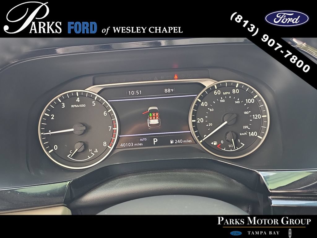 Used 2023 Nissan Pathfinder SL AWD/4WD image 31