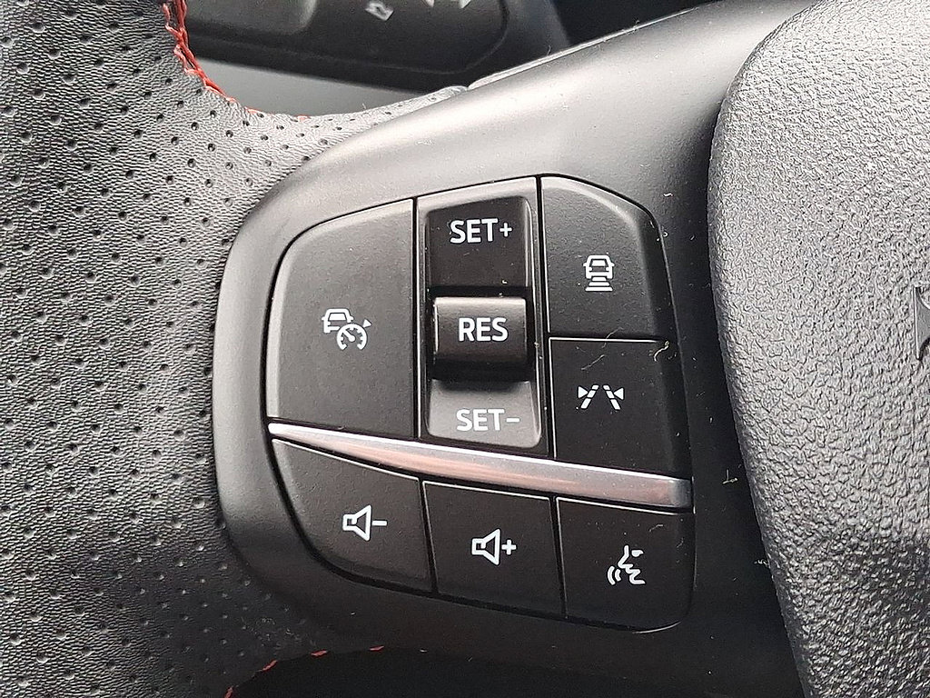 Certified 2024 Ford Escape ST-Line w/ Tech Pack #1 AWD/4WD image 46