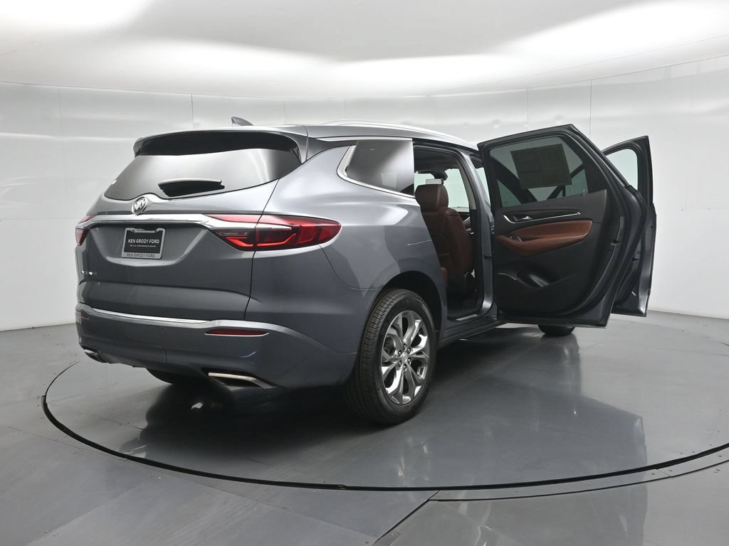 Used 2020 Buick Enclave Avenir w/ Avenir Technology Package FWD image 5