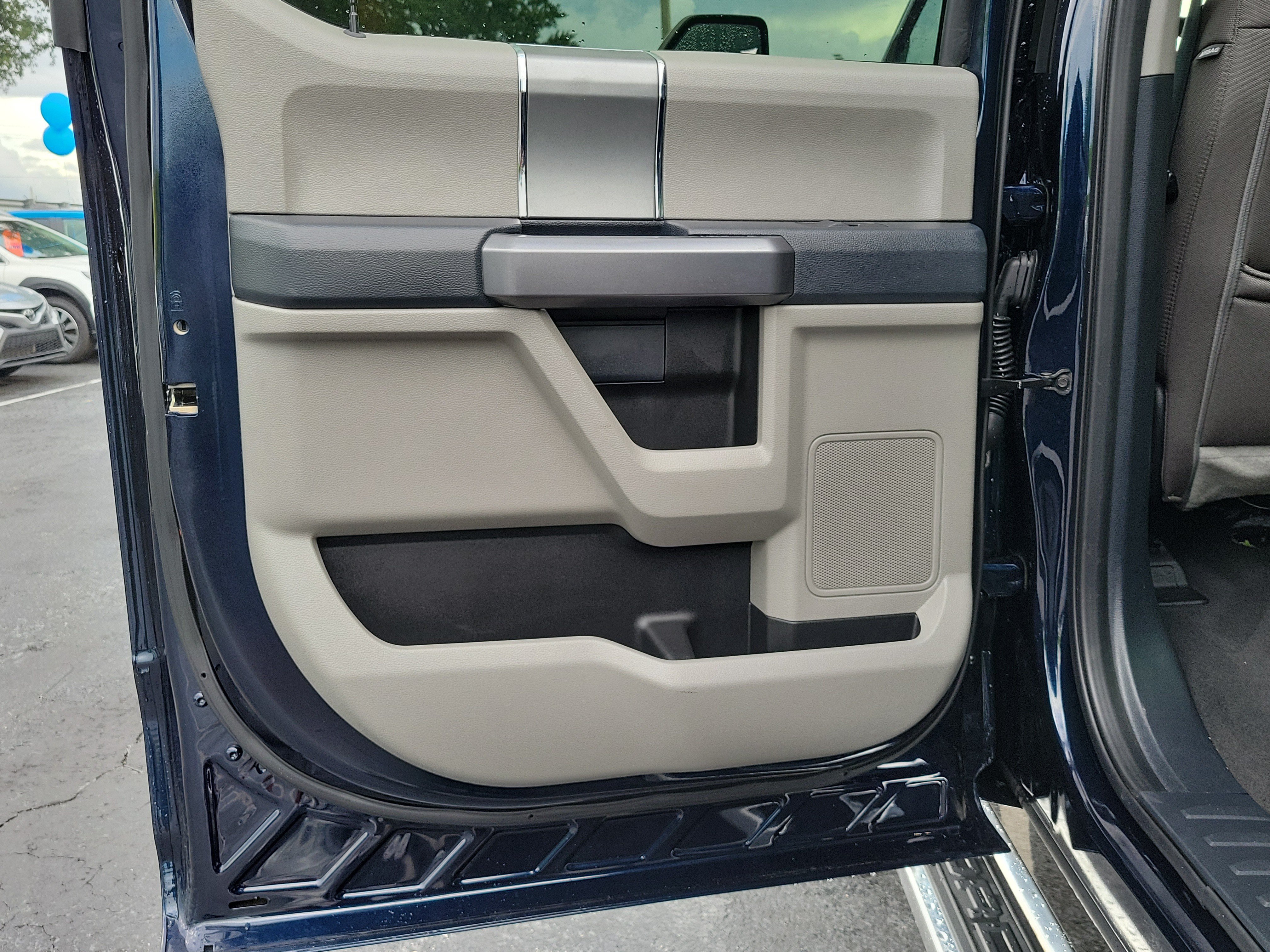 Certified 2022 Ford F250 XLT w/ XLT Premium Package AWD/4WD image 10