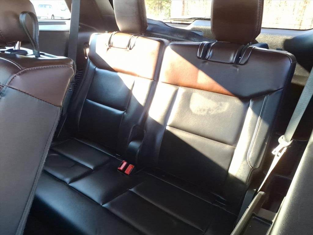 Certified 2021 Ford Explorer Platinum w/ Equipment Group 601A image 14