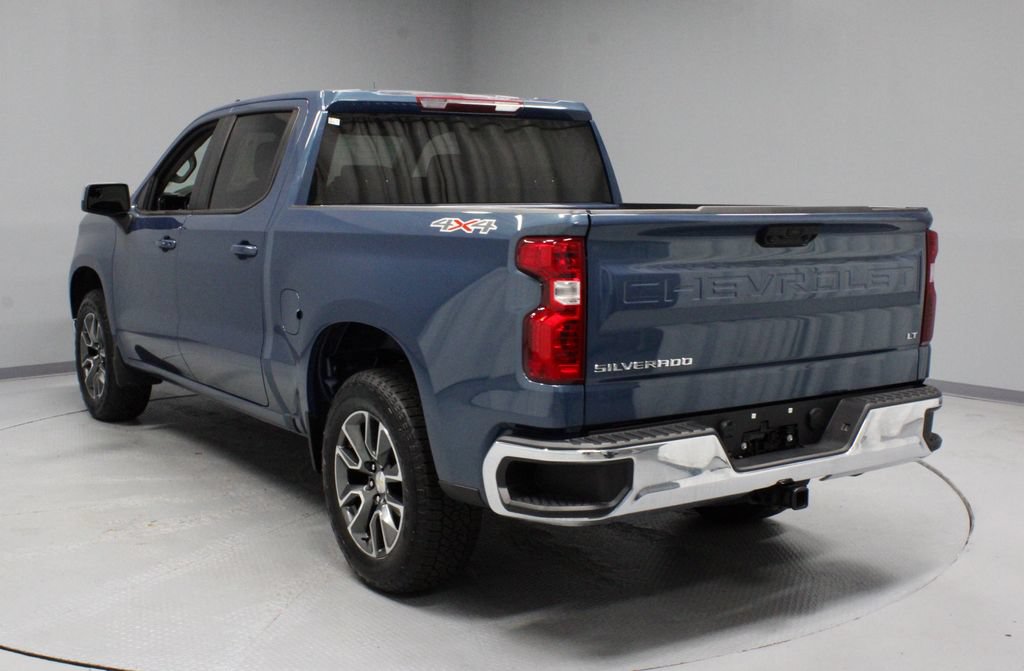 Used 2024 Chevrolet Silverado 1500 LT AWD/4WD image 8