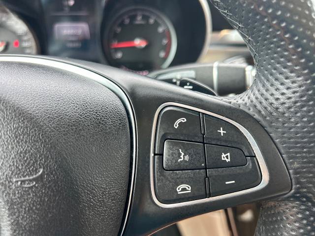 Used 2018 Mercedes-Benz GLC 300 4MATIC image 25