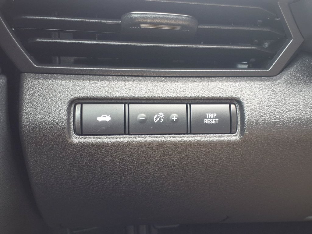 Used 2025 Nissan Altima 2.5 SV FWD image 23