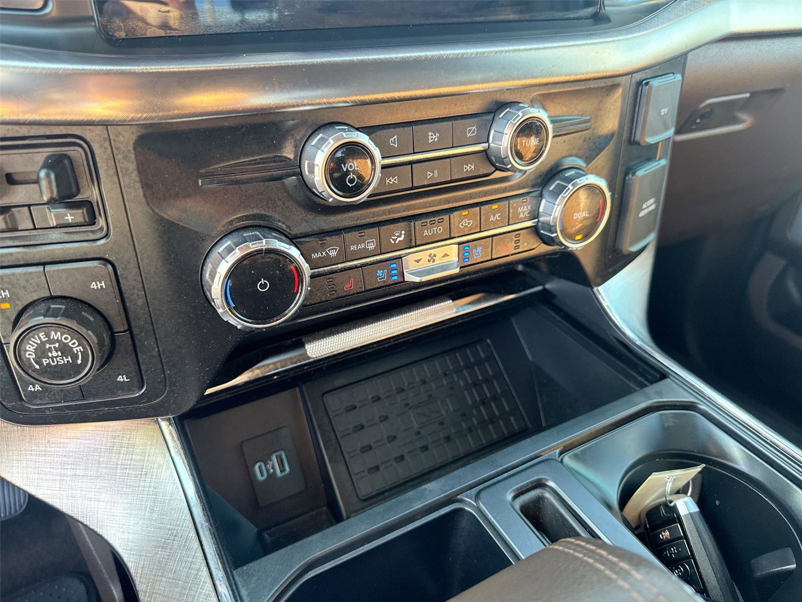 Certified 2023 Ford F150 King Ranch w/ Equipment Group 601A High image 19