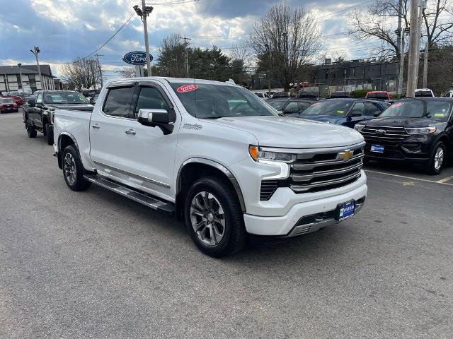 Used 2024 Chevrolet Silverado 1500 High Country w/ Technology Package AWD/4WD image 9