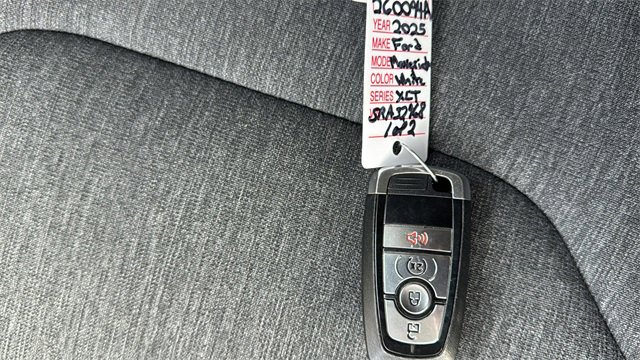 Certified 2025 Ford Maverick XLT w/ XLT Luxury Package image 32