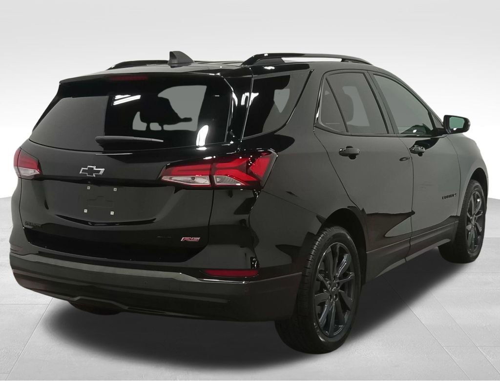 Used 2023 Chevrolet Equinox RS AWD/4WD image 3