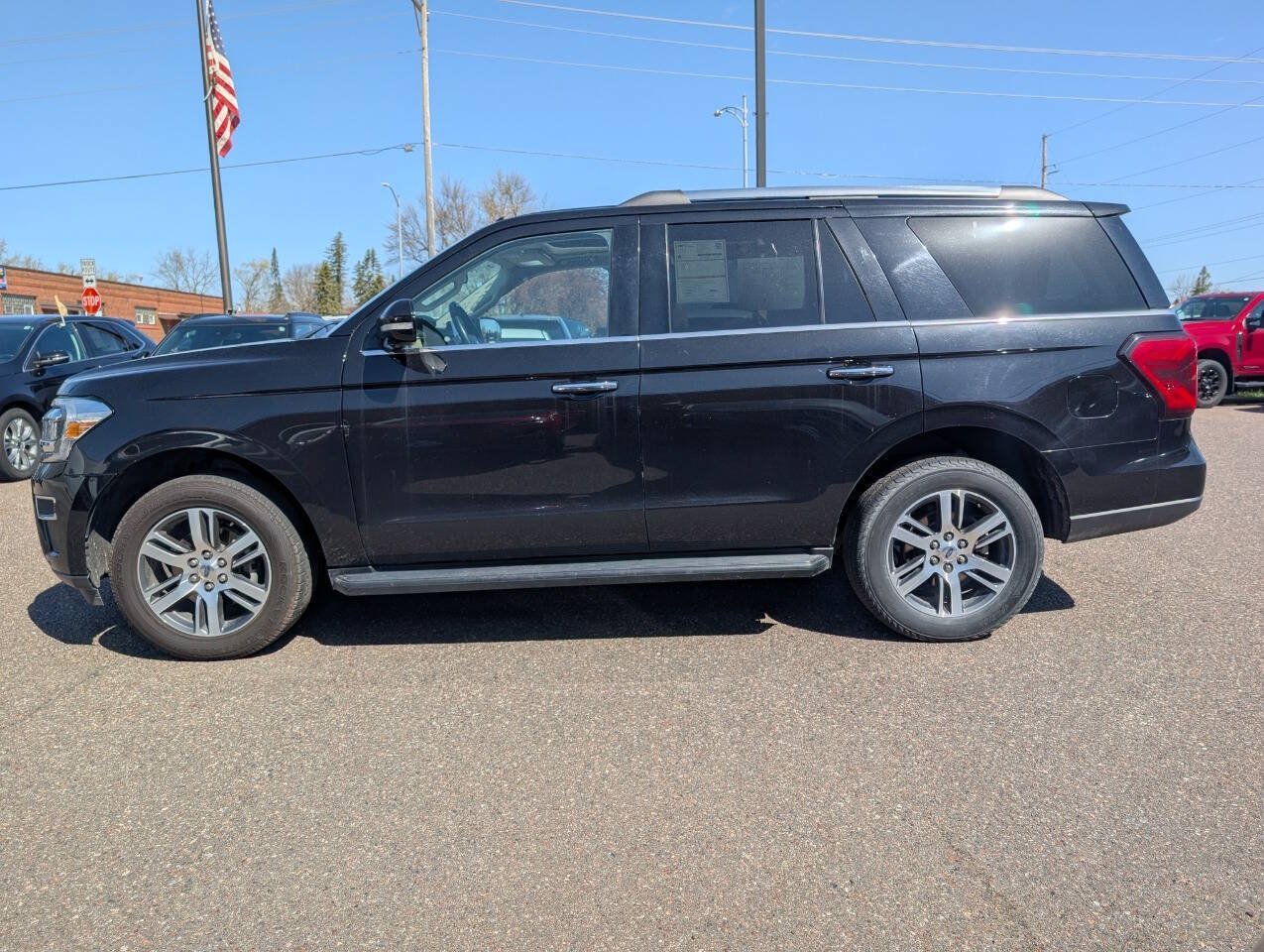 Certified 2024 Ford Expedition Limited AWD/4WD image 9