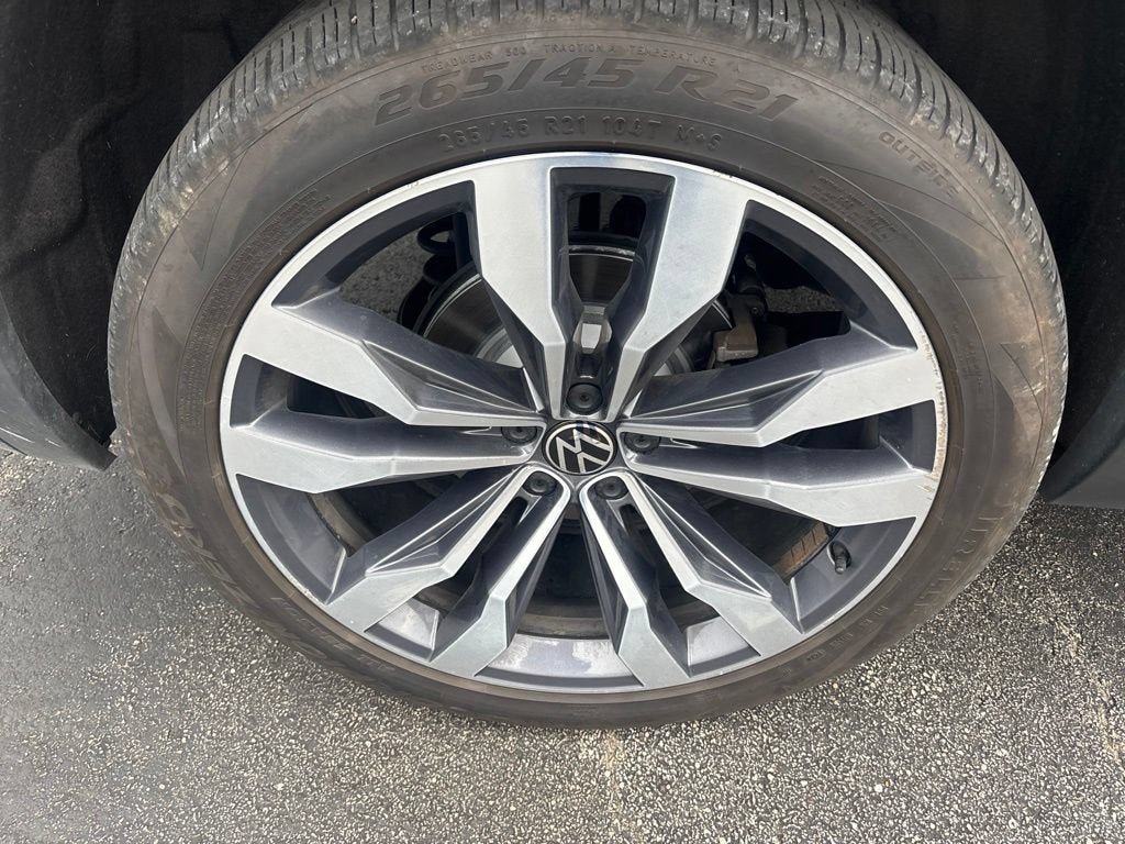 Used 2021 Volkswagen Atlas SEL R-Line AWD/4WD image 20