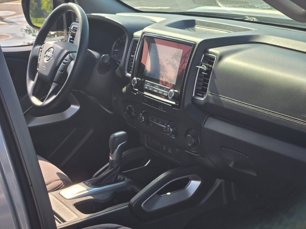 Used 2023 Nissan Frontier SV AWD/4WD image 9