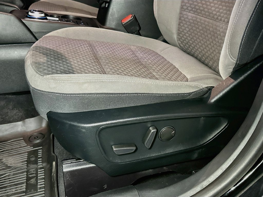 Certified 2020 Ford Escape SE AWD/4WD image 19