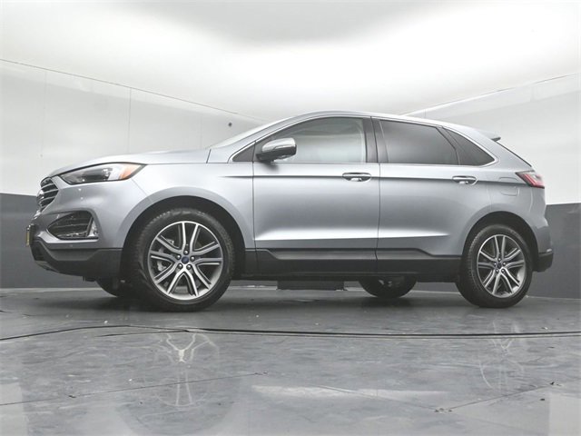 Certified 2022 Ford Edge Titanium w/ Class II Trailer Tow Package image 5