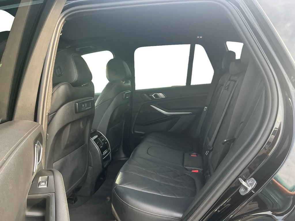 Used 2023 BMW X5 xDrive40i w/ Premium Package AWD/4WD image 21