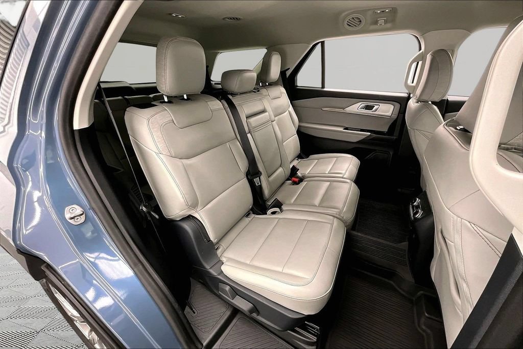 Certified 2025 Ford Explorer Active w/ Active Comfort Package AWD/4WD image 27