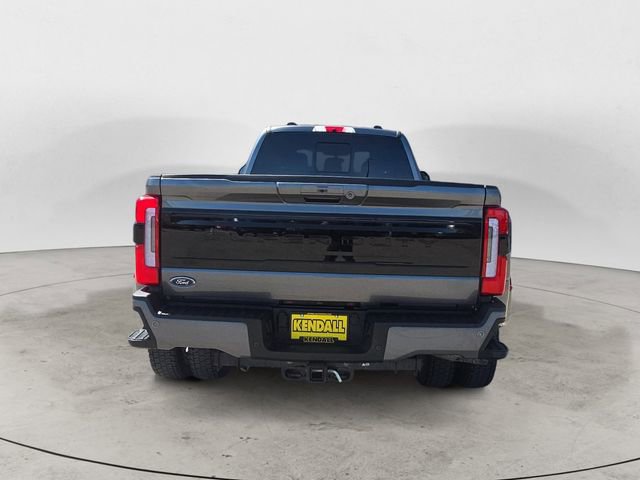 Certified 2025 Ford F450 Platinum w/ FX4 Off-Road Package AWD/4WD image 4