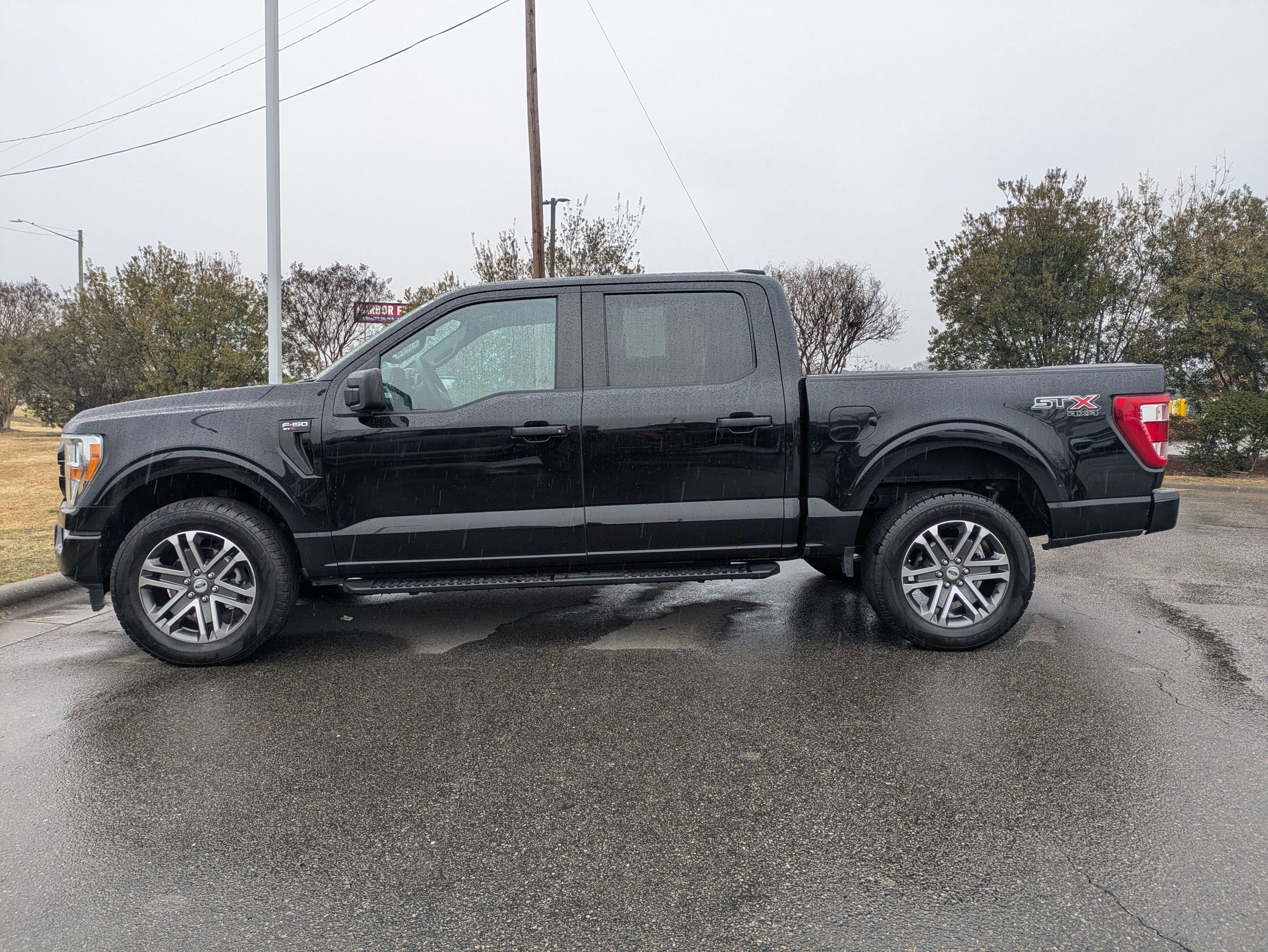 Certified 2022 Ford F150 XL w/ STX Appearance Package image 2
